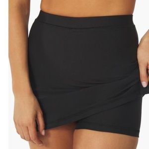 WEWOREWHAT Black Active Skort